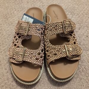 Universal Thread Woven Buckle Sandals in Size 10 NWT
